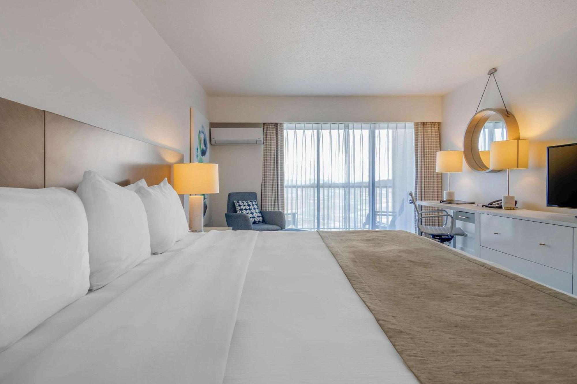 Bayside Oceanfront Resort 帕克斯维尔 外观 照片